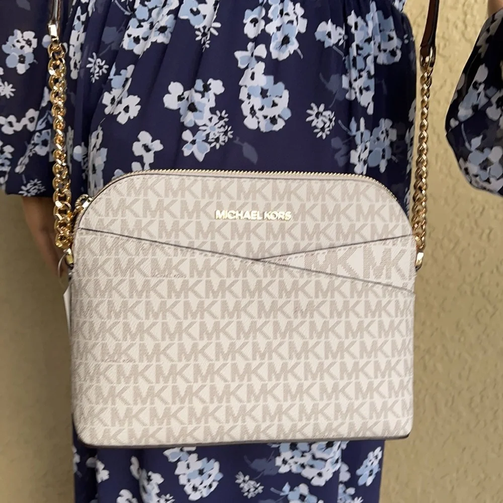 Michael Kors Jet Set Travel Medium Dome Crossbody